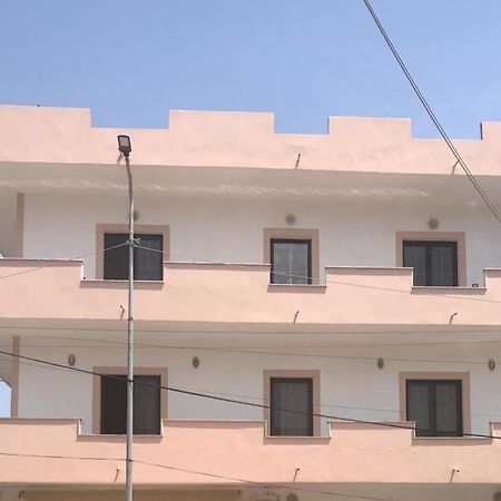 Casa Intera La Paghi Come Una Camera The Home With The Price Of A Room Durrës 外观 照片