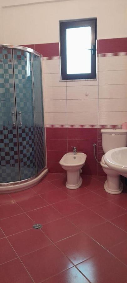 Casa Intera La Paghi Come Una Camera The Home With The Price Of A Room Durrës 外观 照片