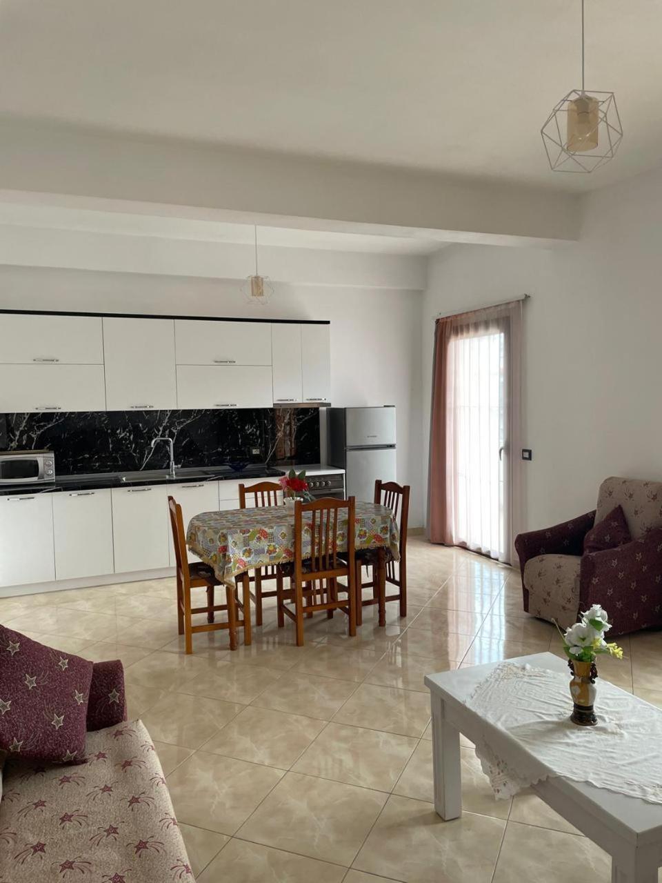 Casa Intera La Paghi Come Una Camera The Home With The Price Of A Room Durrës 外观 照片